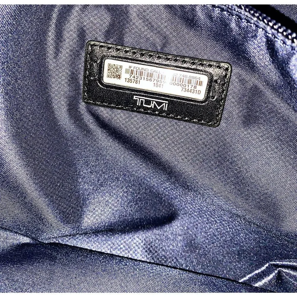 Tumi Black Leather Briefcase for 16 in Laptop, Padded Partitions, - Picture 7 of 7